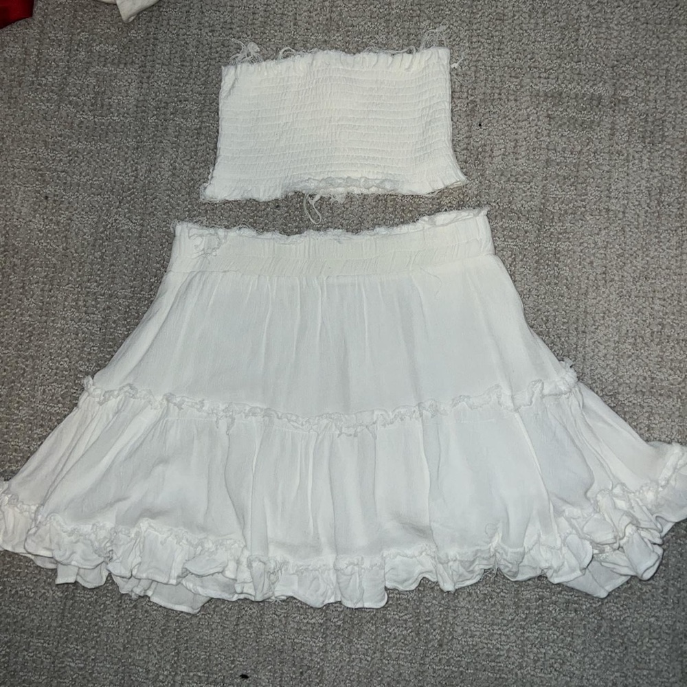 white two piece set
